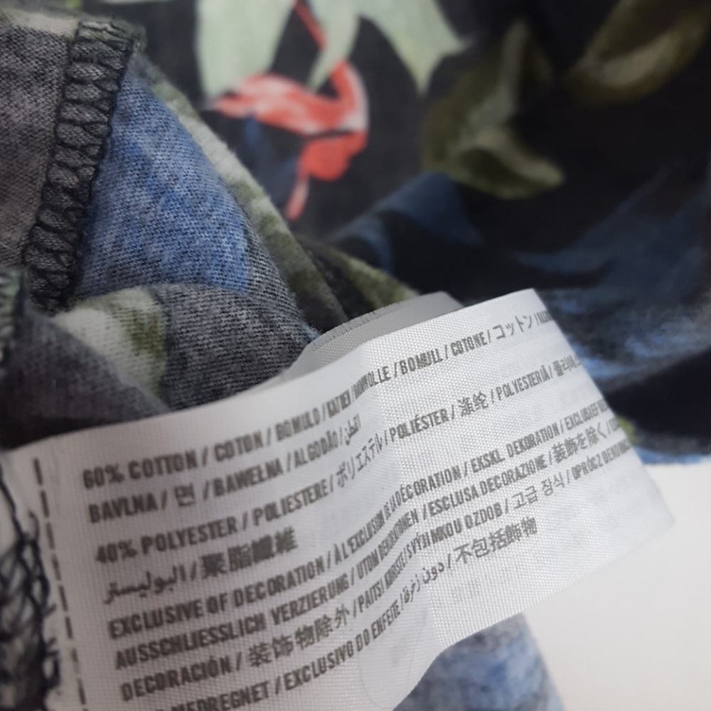 Hollister Shirt - Picture 5 of 6